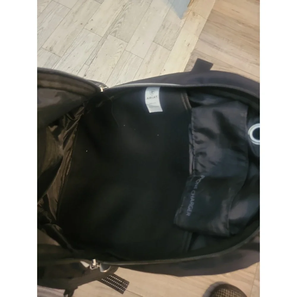 Ariat Ring Backpack Black Zip Closure, Zipper Pockets Unisex Adults